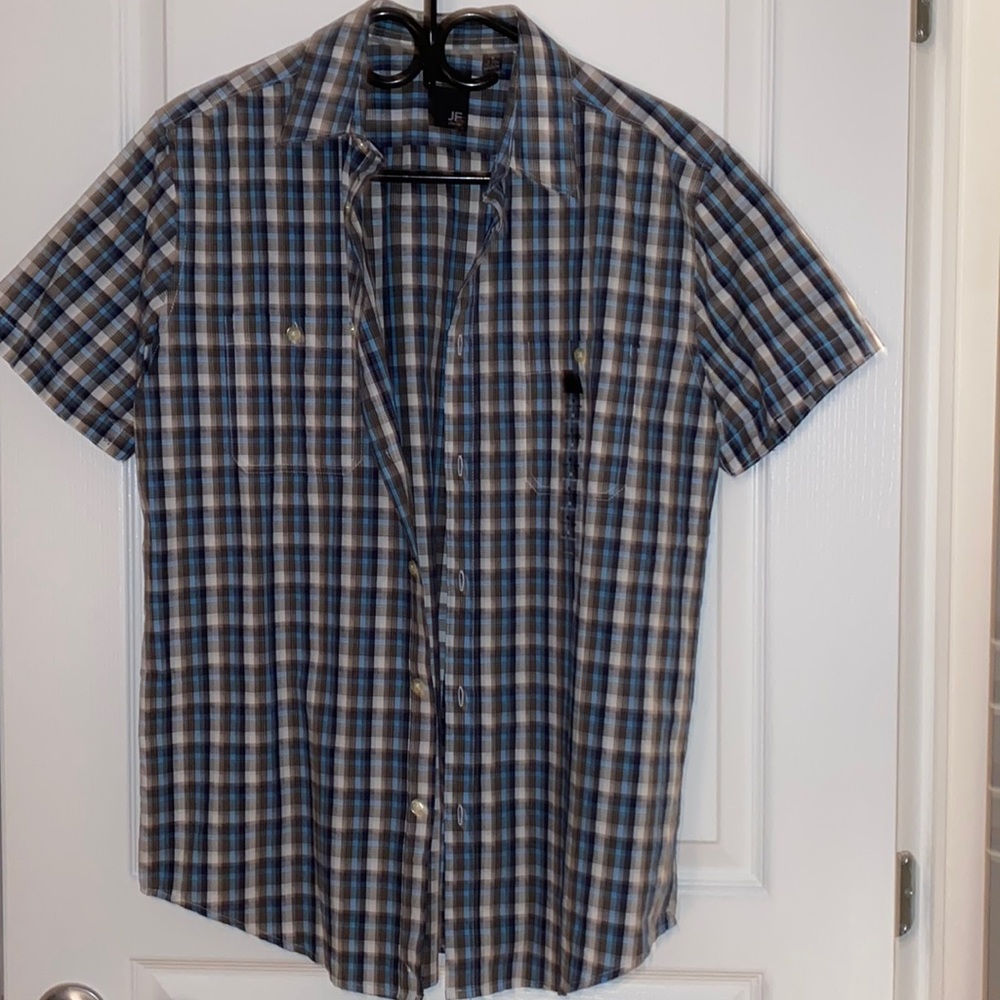 short arms dress shirt dark blue and white, for men, slim fit. never worn.